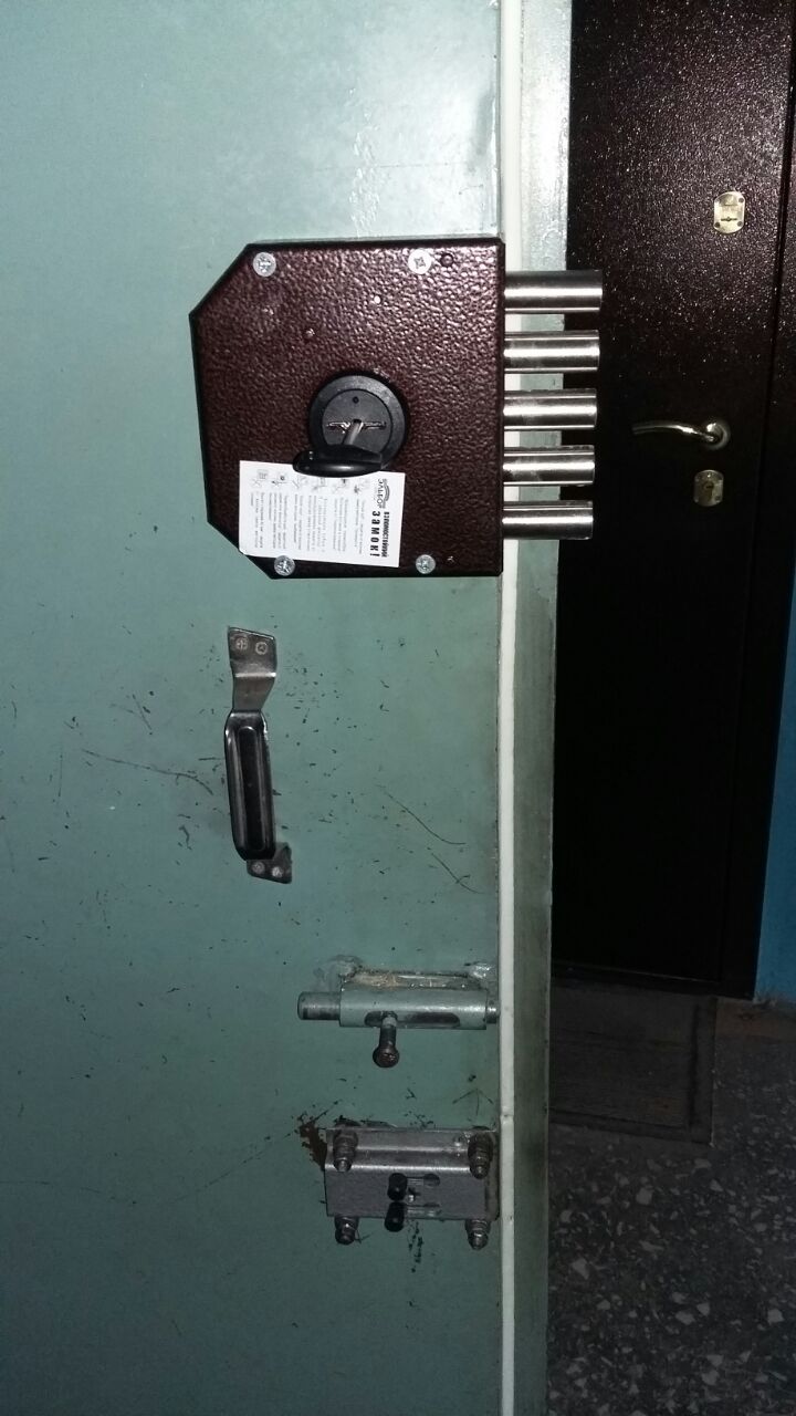 Установлен новый замок