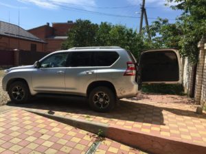 заклинил замок задней двери авто